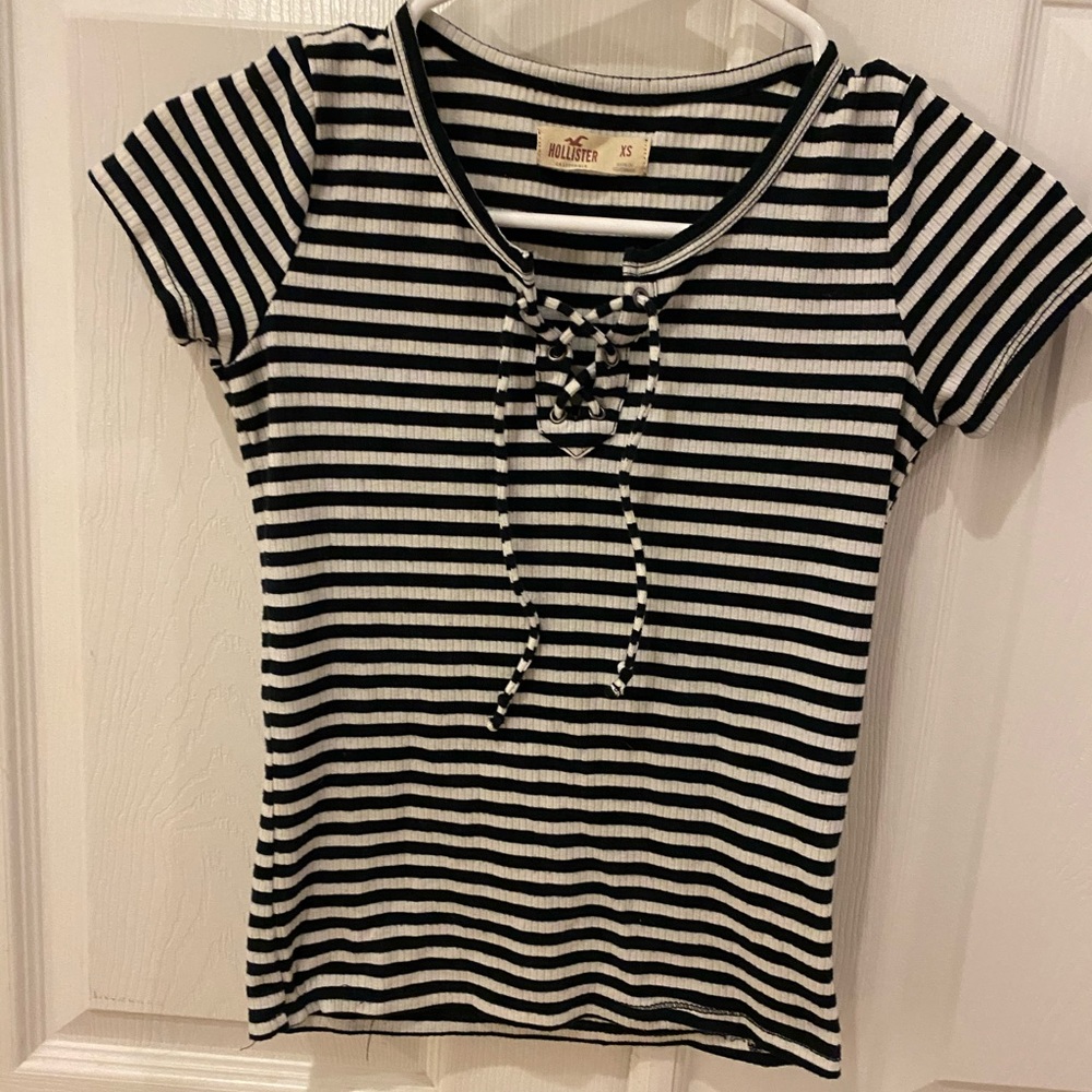 💖Black and white striped lace up short sleeve top